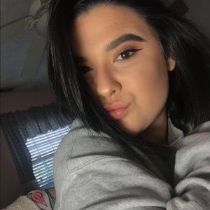 Meet your Posher, Brooke